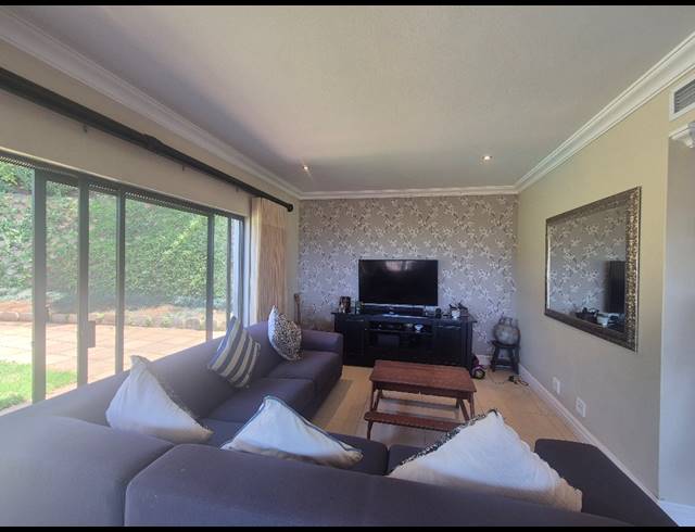 5 BEDROOM DUPLEX FOR SALE IN LA LUCIA